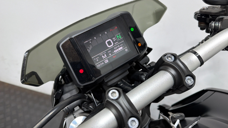 Yamaha Mt-09 (14MY)